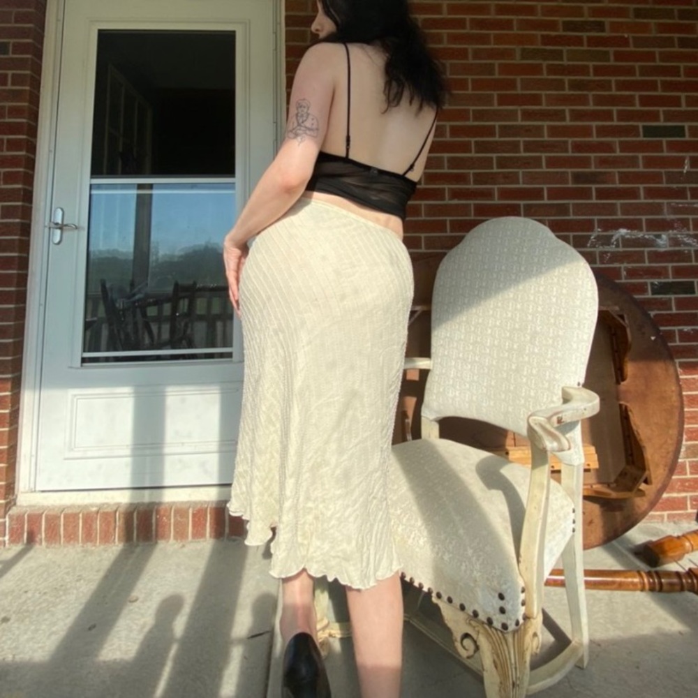 Vintage dainty pearl midi skirt🤍 - Picture 1 of 4